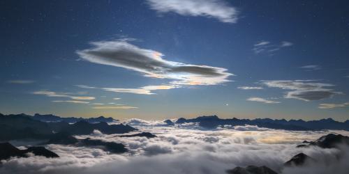 Panorama-clair-de-lune-depuis-le-Pic